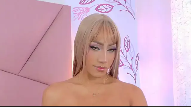 ChloeDevine – webcam model profile photo Image 16