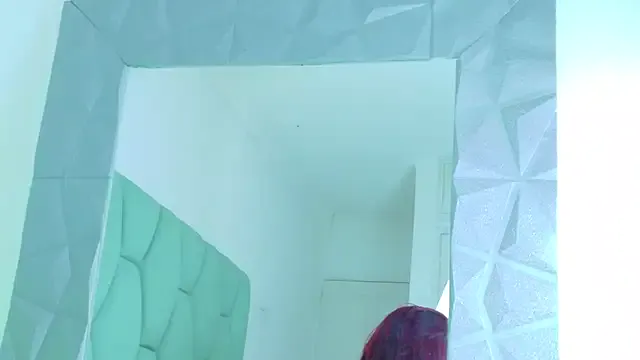 ChloeDevine – webcam model profile photo Image 4