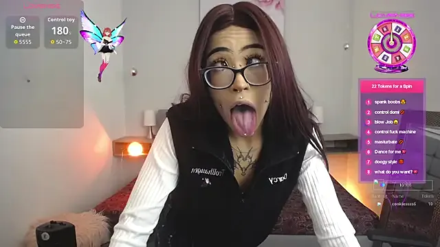 SelenaJenner – webcam model profile photo Image 14