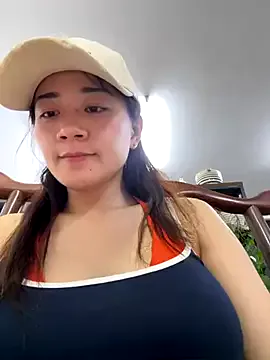 MarilynRainbow – webcam model profile photo Image 4