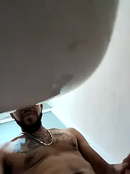 MiraDelynn – webcam model profile photo Image 3