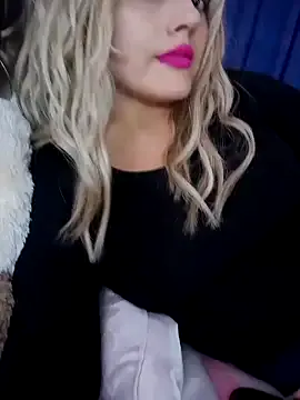 AlanaBorzi – webcam model profile photo Image 7