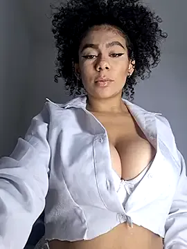 JenCollins – webcam model profile photo Image 15