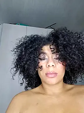 JenCollins – webcam model profile photo Image 2