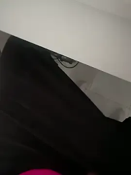 BellaHurst – webcam model profile photo Image 3