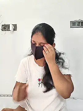 MADE_IN_LONDON – webcam model profile photo Image 11