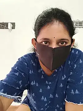 MADE_IN_LONDON – webcam model profile photo Image 8