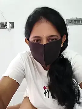 MADE_IN_LONDON – webcam model profile photo Image 9