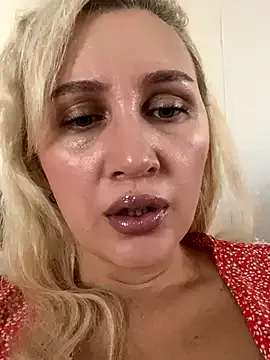 HellenLatin – webcam model profile photo Image 18