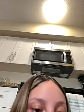 SandiSquirts – webcam model profile photo Image 3