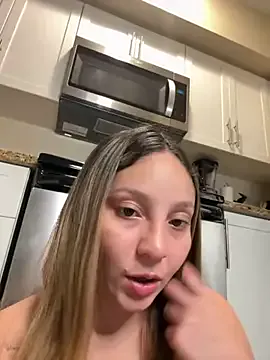 SandiSquirts – webcam model profile photo Image 8