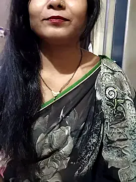 SandiSquirts – webcam model profile photo Image 11