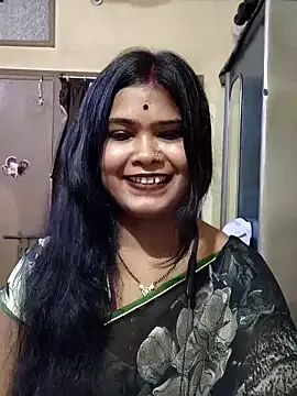 SandiSquirts – webcam model profile photo Image 16