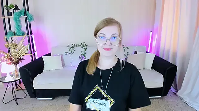 VeroniicaRoss – webcam model profile photo Image 11