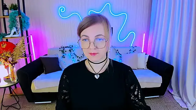 VeroniicaRoss – webcam model profile photo Image 15