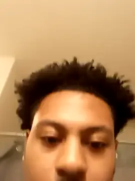 Juhone – webcam model profile photo Image 4