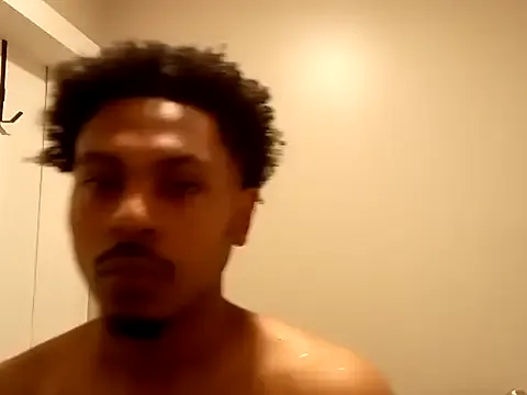 Juhone – webcam model profile photo Image 8