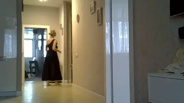 LennaVoss – webcam model profile photo Image 7