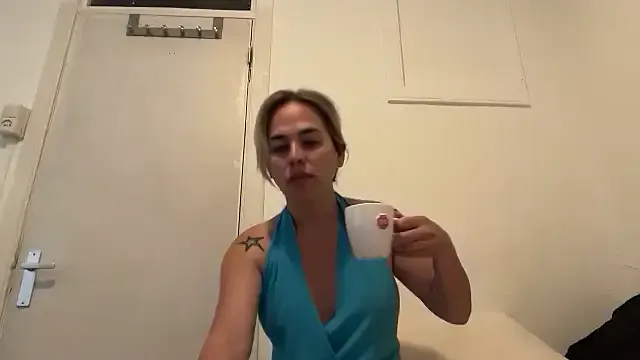 SarahMonclair – webcam model profile photo Image 10